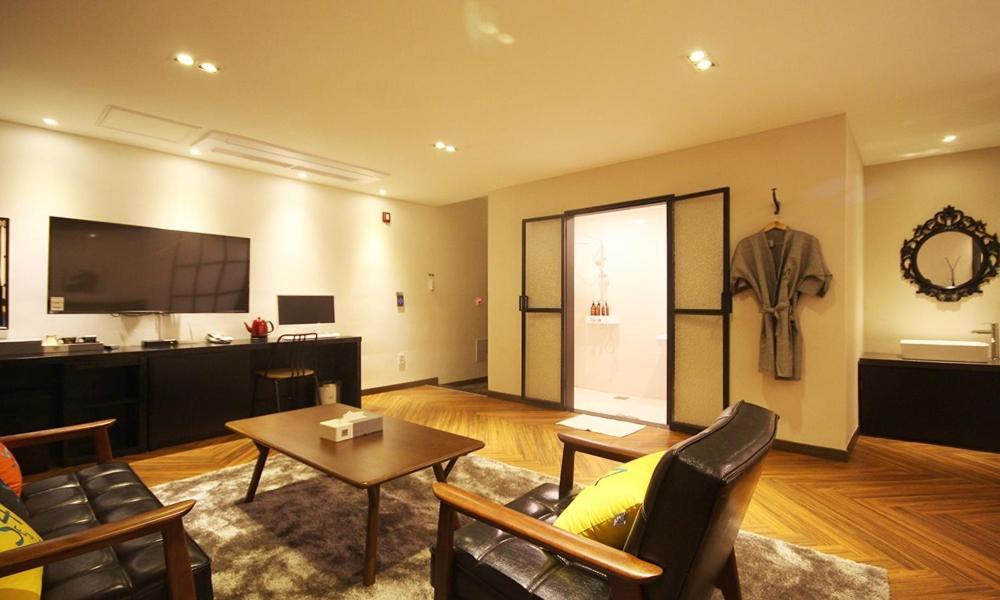 Iksan 4 Seasons Hotel Extérieur photo
